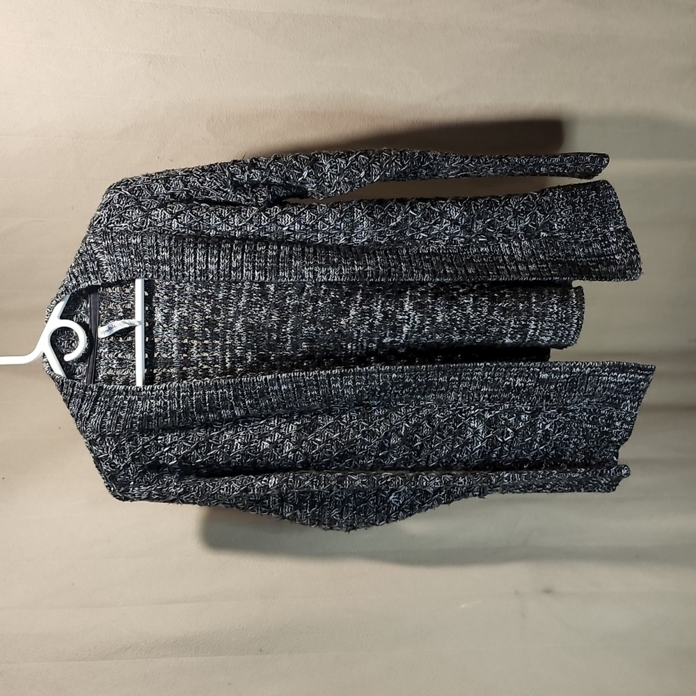 3/$10 Aeropostale Sweater Women's Medium
